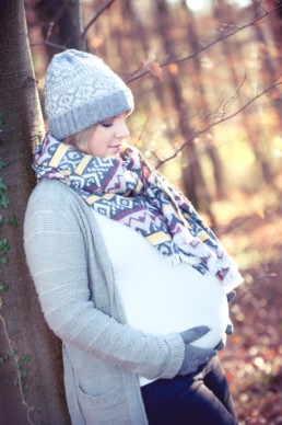 Foto Schwangere Frau im Winter